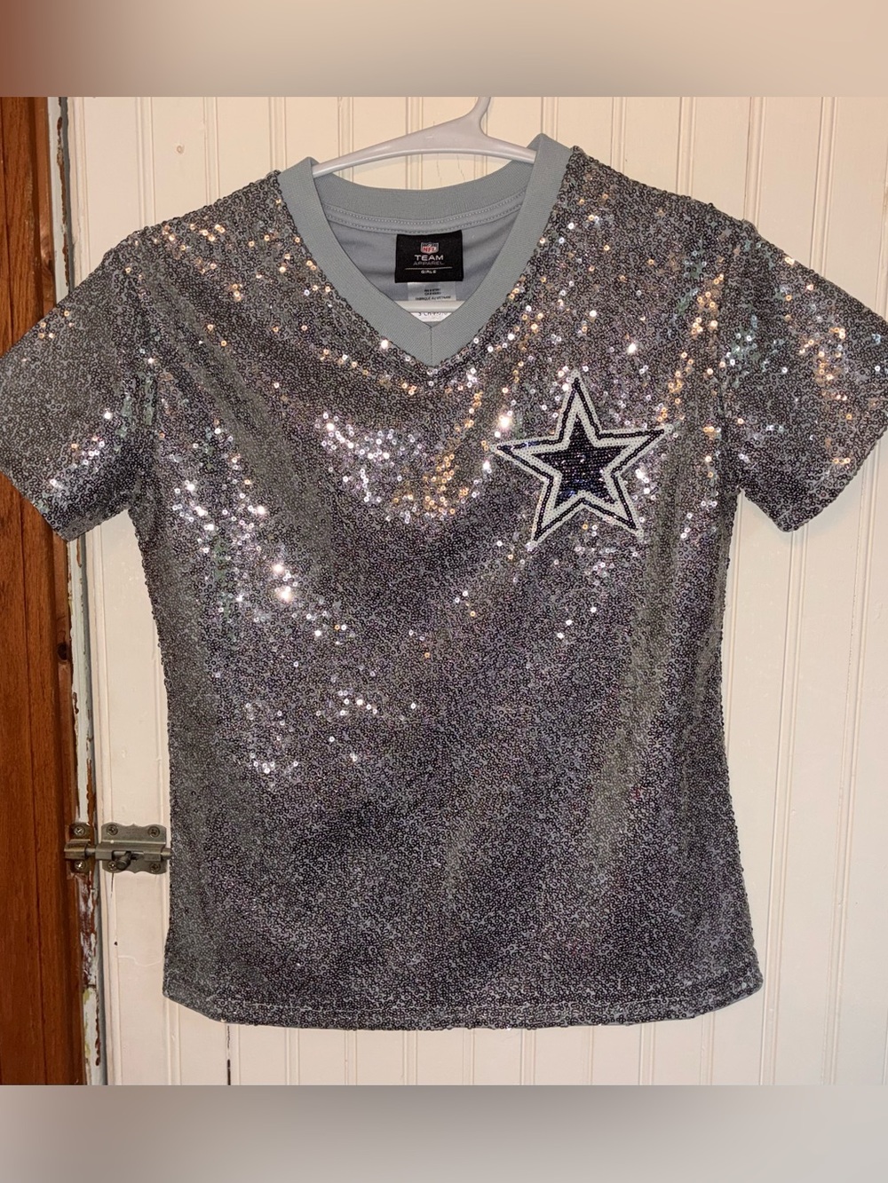 NFL Girls Silver Sequin Star V-Neck Tee